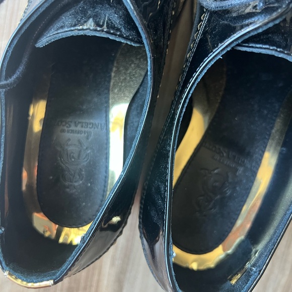 The office of Angela Scott patent leather heeled oxfords size 36 - Picture 8 of 11